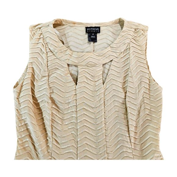 En Focus Studio Dress Size 4 Strappy Sleeve Chevron A-Line Cut Out Neckline - Picture 8 of 10